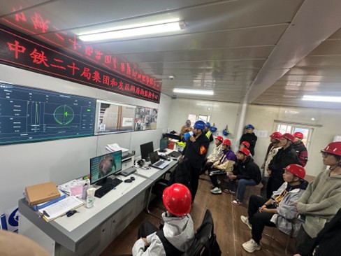 1761561916940005948.jpg 1761561916940005948.jpg